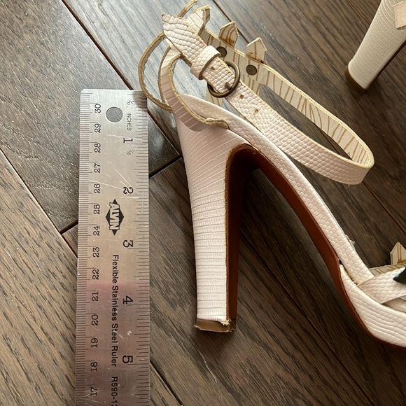 Moschino White Picket Fence Novelty Heels (EU 37) - Picture 4 of 9